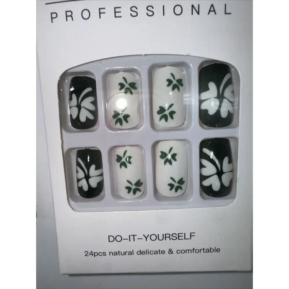False Nails Beautiful Nail Do it Yourself KITS Lot Of 8 packs NIB 24‎ In Ea/glue